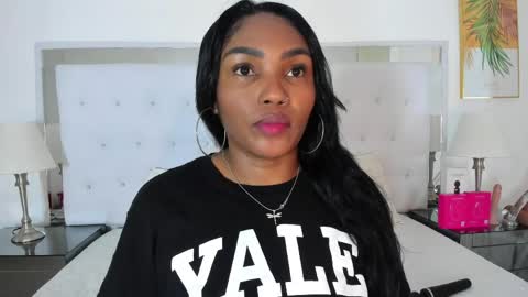 Snapshot of isla_scott chatting on 05/05/26, 11:29 Vanessa online show from 05/05/26, 11:29