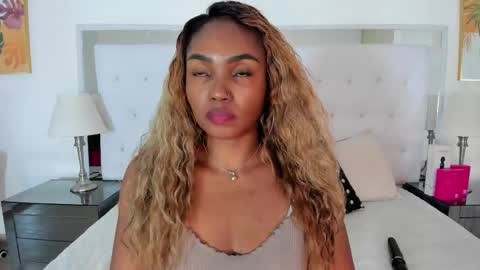 Snapshot of isla_scott chatting on 06/03/26, 11:35 Vanessa online show from 06/03/26, 11:35