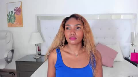 Snapshot of isla_scott chatting on 06/06/26, 11:37 Vanessa online show from 06/06/26, 11:37