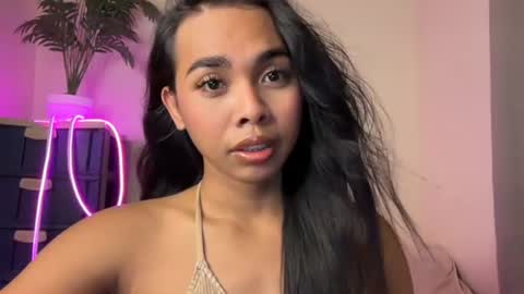 Snapshot of island_girlxxx chatting on 07/07/26, 03:53 Alona online show from 07/07/26, 03:53