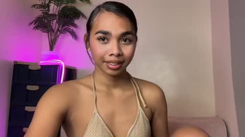 Snapshot of island_girlxxx chatting on 07/08/26, 10:20 Alona online show from 07/08/26, 10:20