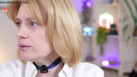 Lou  Peaches online show from 04/03/26, 02:04