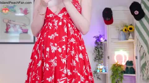 Lou  Peaches online show from 04/18/26, 02:10