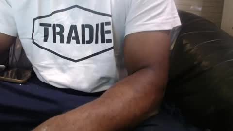 islandboi_88 online show from 11/22/25, 12:20