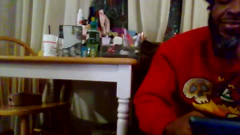 Snapshot of islandmaker chatting on 03/11/26, 02:06 islandmaker online show from 03/11/26, 02:06
