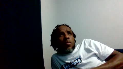 Snapshot of islandmaker chatting on 06/18/26, 05:30 islandmaker online show from 06/18/26, 05:30