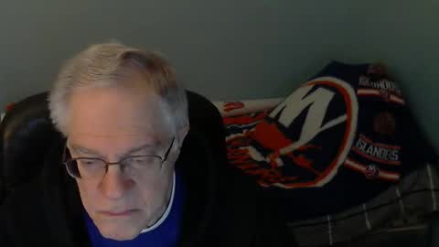 Snapshot of islesman22 chatting on 04/25/26, 11:57 islesman22 online show from 04/25/26, 11:57