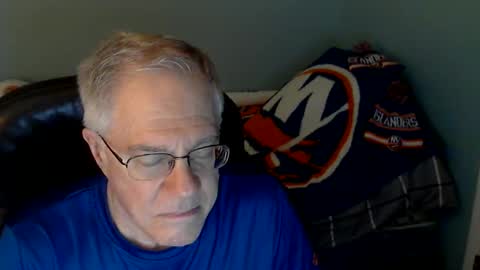 Snapshot of islesman22 chatting on 05/20/26, 11:44 islesman22 online show from 05/20/26, 11:44