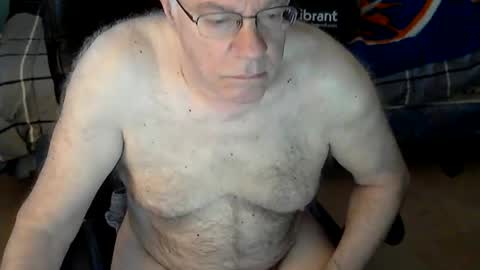 Snapshot of islesman22 chatting on 06/06/26, 09:58 islesman22 online show from 06/06/26, 09:58
