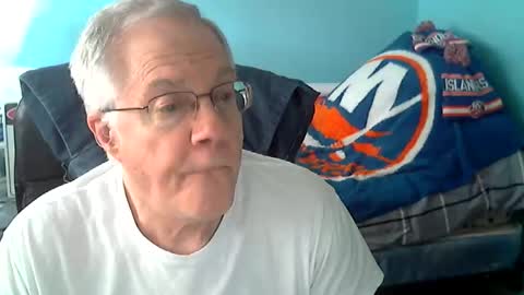 Snapshot of islesman22 chatting on 06/08/26, 10:43 islesman22 online show from 06/08/26, 10:43