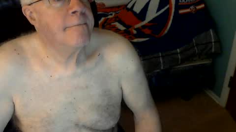 Snapshot of islesman22 chatting on 07/01/26, 10:06 islesman22 online show from 07/01/26, 10:06