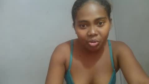 Snapshot of ismayrah chatting on 04/18/26, 07:01 ismayrah online show from 04/18/26, 07:01