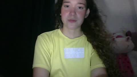 Snapshot of issa30213 chatting on 05/13/26, 11:44 Issa online show from 05/13/26, 11:44