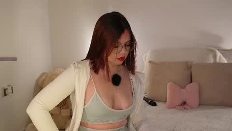 Snapshot of issa_baby_ chatting on 07/22/26, 03:31 issa baby online show from 07/22/26, 03:31