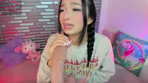 I S S A B E L A Igissaa ax    Xlittleissa  online show from 02/24/25, 02:26