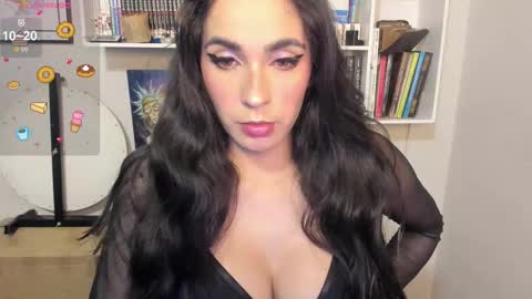 INSTAGRAM issabella18   TWITTER issa latin online show from 02/16/26, 05:25