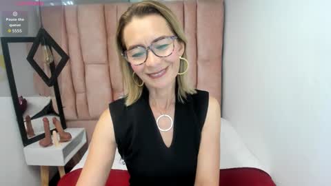 ISSA MILF online show from 03/25/26, 01:28