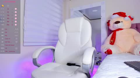 Isa  online show from 12/20/24, 08:06