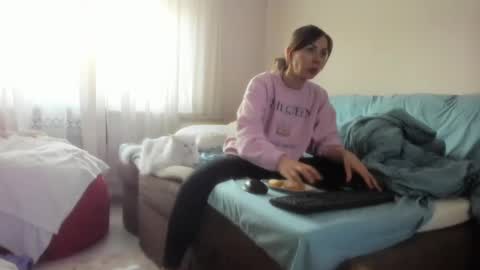 Issabelle online show from 02/24/25, 06:16