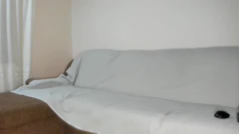 Issabelle online show from 10/03/25, 05:59