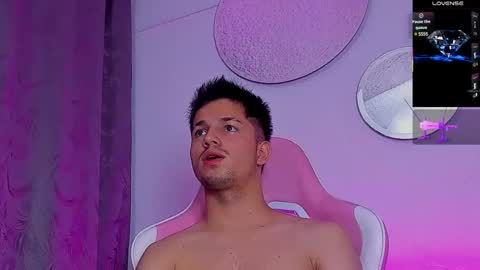 Issac online show from 03/07/25, 09:18