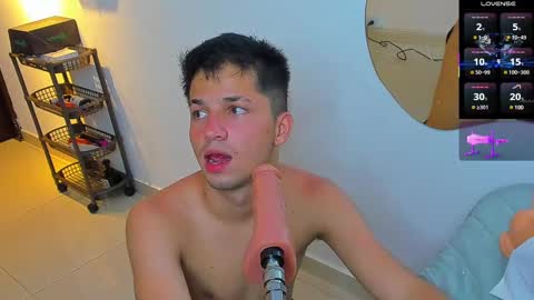 Issac online show from 03/11/25, 06:52