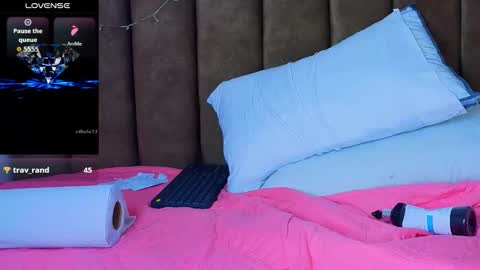 Issac online show from 03/10/26, 10:26