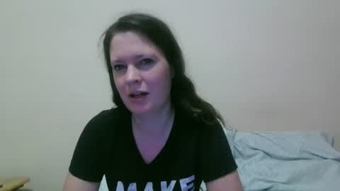 Snapshot of issamayy333 chatting on 10/15/25, 02:55 issamayy333 online show from 10/15/25, 02:55
