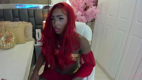 Snapshot of isseymz chatting on 02/18/25, 09:43 Iseey online show from 02/18/25, 09:43