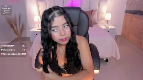 issi_loren online show from 09/23/25, 06:33