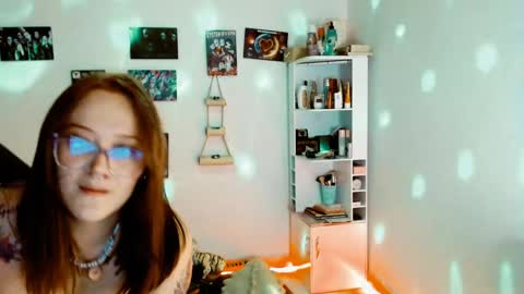 Yiz online show from 12/20/24, 05:47