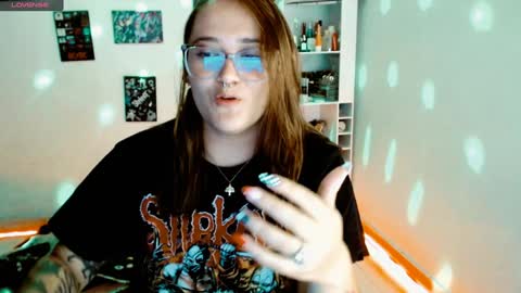 Yiz online show from 02/01/25, 04:03