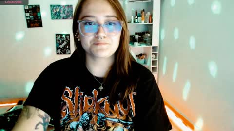 Yiz online show from 02/01/25, 07:05