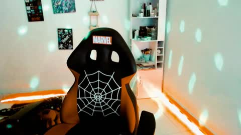 Yiz online show from 02/17/25, 04:09