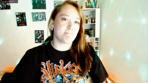 Yiz online show from 02/24/25, 03:44