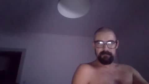 Snapshot of isso7 chatting on 10/13/25, 03:56 isso7 online show from 10/13/25, 03:56