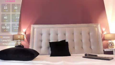 Snapshot of issyrosse chatting on 07/28/26, 04:39 Isabelle online show from 07/28/26, 04:39