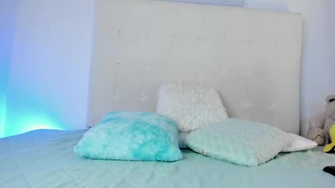 Snapshot of itahisa_cute chatting on 03/31/26, 10:37 itahisa online show from 03/31/26, 10:37