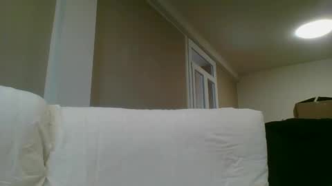 Snapshot of italianbigboy932 chatting on 05/18/26, 04:24 italianbigboy932 online show from 05/18/26, 04:24