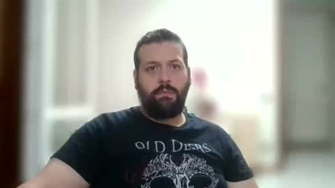 Snapshot of italianbigboy932 chatting on 07/17/26, 11:09 italianbigboy932 online show from 07/17/26, 11:09