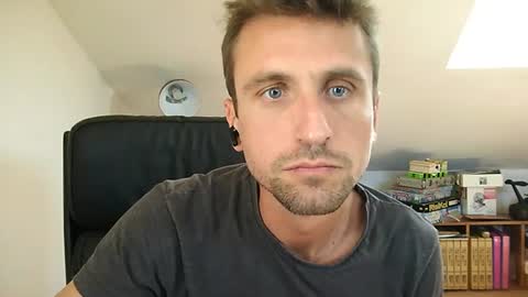 Snapshot of italiano116116 chatting on 06/16/26, 01:25 italiano116116 online show from 06/16/26, 01:25