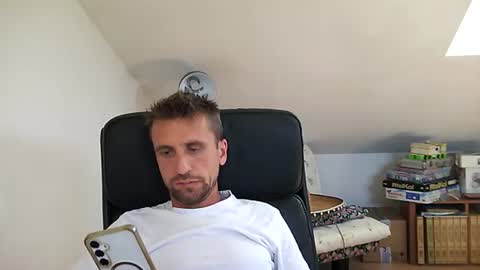 Snapshot of italiano116116 chatting on 07/07/26, 01:37 italiano116116 online show from 07/07/26, 01:37
