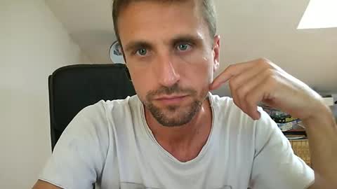 Snapshot of italiano116116 chatting on 07/14/26, 01:06 italiano116116 online show from 07/14/26, 01:06