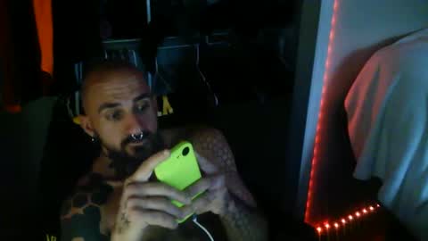 Snapshot of italjock24 chatting on 09/17/25, 10:11 BearlyLoganFL online show from 09/17/25, 10:11