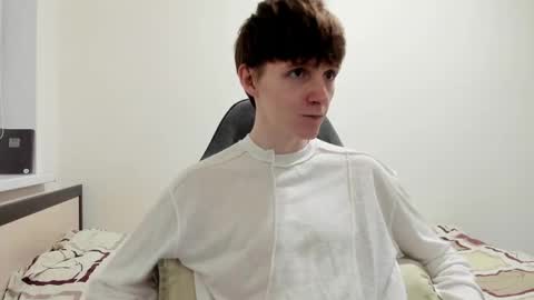 Snapshot of ithan_red chatting on 02/01/25, 06:51 Ethan online show from 02/01/25, 06:51