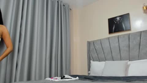 Snapshot of its_canella chatting on 03/07/25, 01:20 canella online show from 03/07/25, 01:20