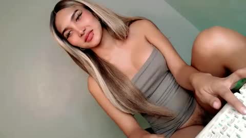 Bella online show from 01/25/25, 11:44