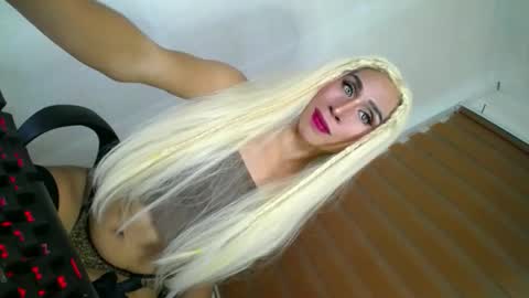 Snapshot of its_me_cesleste chatting on 06/01/26, 08:16 its_me_cesleste online show from 06/01/26, 08:16