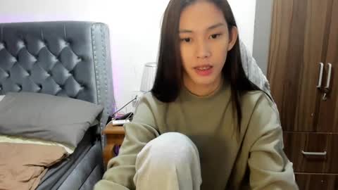 Cora online show from 02/06/25, 04:58