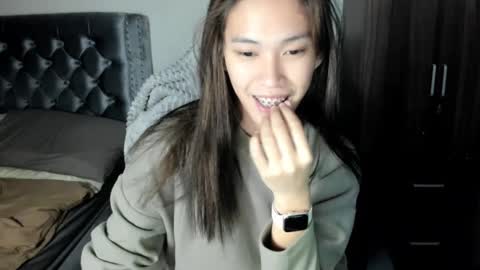 Cora online show from 02/06/25, 08:02